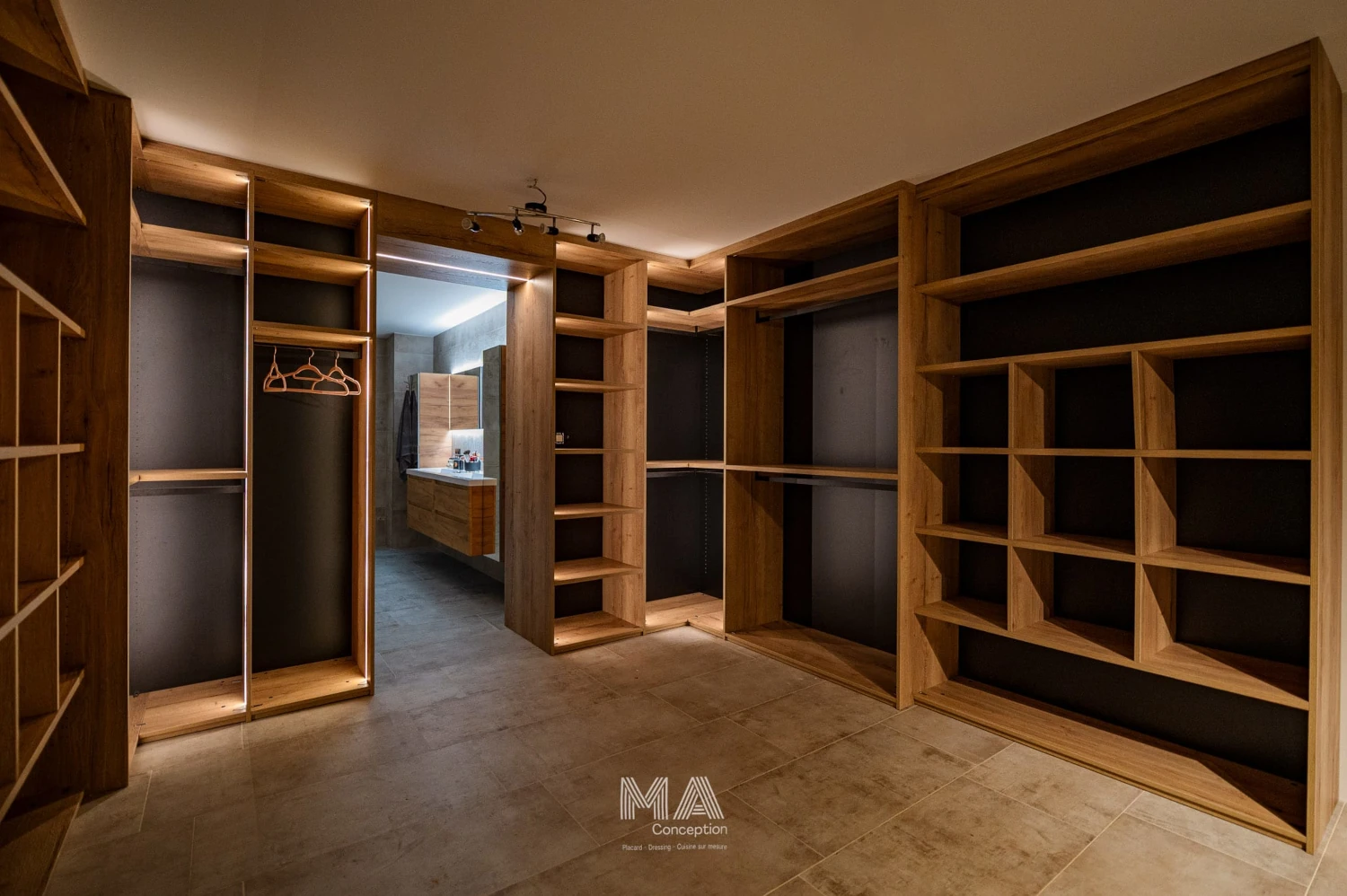 Dressing sur mesure à Waremme